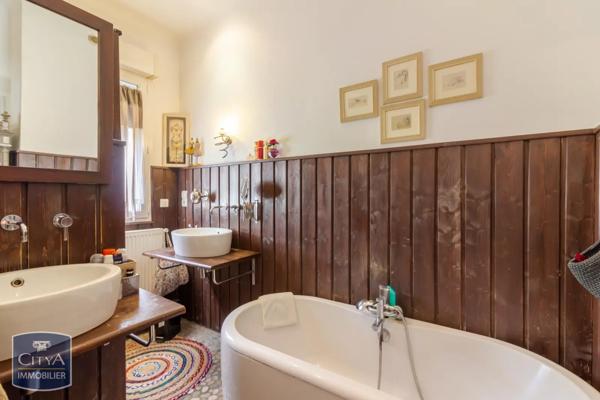 Maison à vendre 7 pièces 178m² Brive-la-Gaillarde (19100)