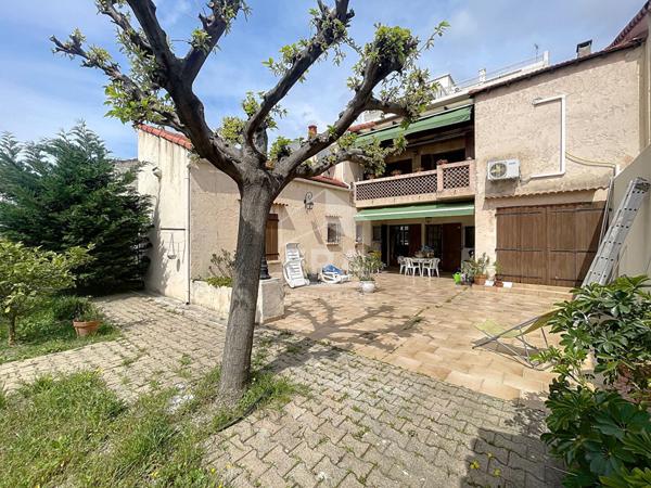 A VENDRE MARSEILLE 13014 BON SECOURS MAISON T5 TERRAIN GARAGE PISCINE DEPENDANCE STUDIO