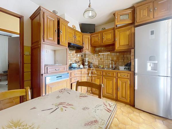 A VENDRE MARSEILLE 13014 BON SECOURS MAISON T5 TERRAIN GARAGE PISCINE DEPENDANCE STUDIO