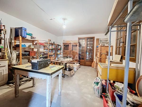 A VENDRE MARSEILLE 13014 BON SECOURS MAISON T5 TERRAIN GARAGE PISCINE DEPENDANCE STUDIO