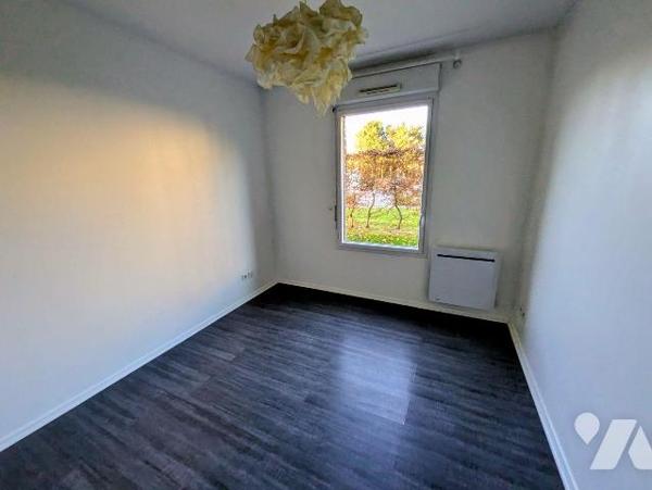 Vieux Mons, un air de campagne dans cette résidence de standing,  un appartement en rez-de-chau...