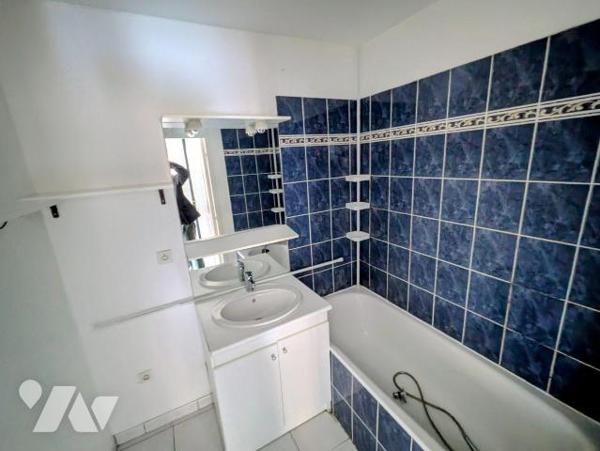 Vieux Mons, un air de campagne dans cette résidence de standing,  un appartement en rez-de-chau...