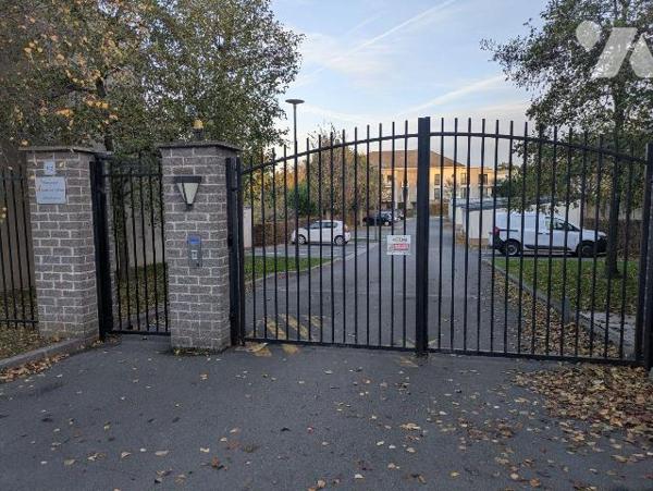 Vieux Mons, un air de campagne dans cette résidence de standing,  un appartement en rez-de-chau...