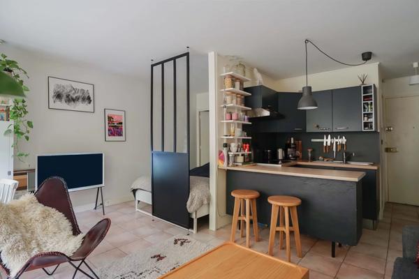 Appartement Paris 18e - RUE VAUVENARGUES