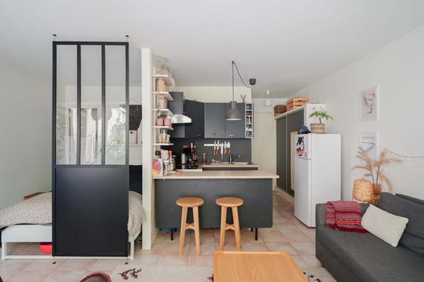 Appartement Paris 18e - RUE VAUVENARGUES