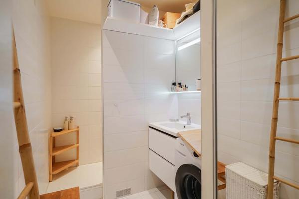 Appartement Paris 18e - RUE VAUVENARGUES