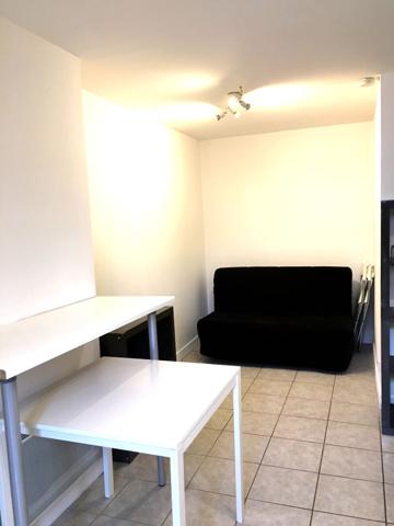 À LOUER - STUDIO MEUBLÉ - MENNECY
