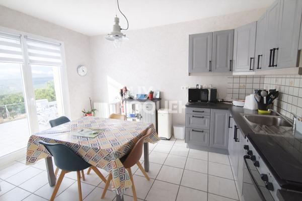 Belle villa semi-enterrée située à BOEN