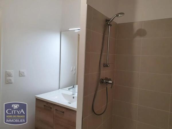 Appartement à louer 1 pièce 29.42m² Valenciennes (59300)