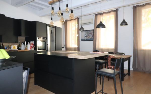 Maison à vendre    3 pièces • 100 m2 Roquevaire