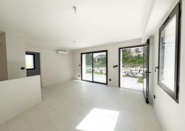 Vaison-la-Romaine (84110) Appartement 2 pièces entièrement rénové avec terrasse de 28 m2