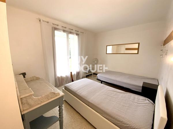 Maison meublée à louer à Elne - 5 pièces avec piscine et chambre indépendante