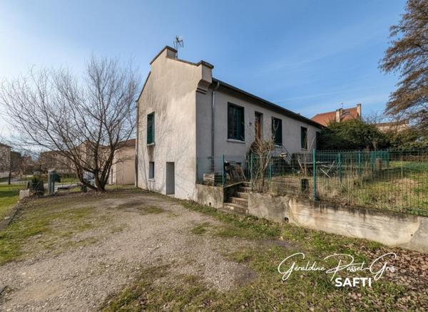 Ensemble immobilier avec un beau potentiel