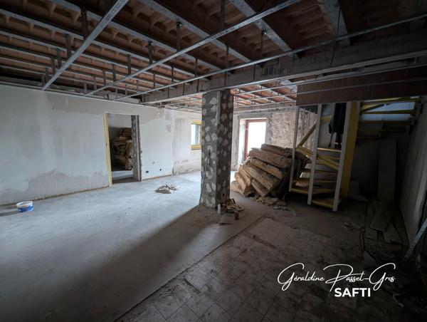 Ensemble immobilier avec un beau potentiel