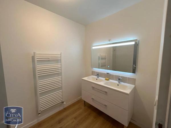 Maison à louer 5 pièces 97.32m² Mérignac (33700)
