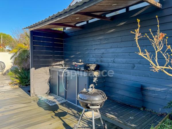 Maison à vendre 4 pièces ROYAN (17) - Piscine chauffée - Terrain de 375m²