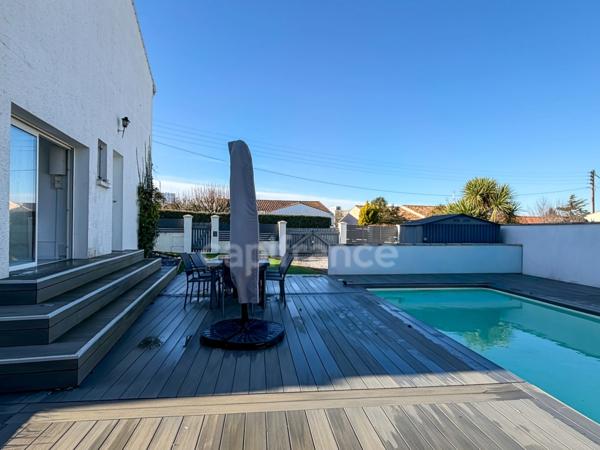Maison à vendre 4 pièces ROYAN (17) - Piscine chauffée - Terrain de 375m²