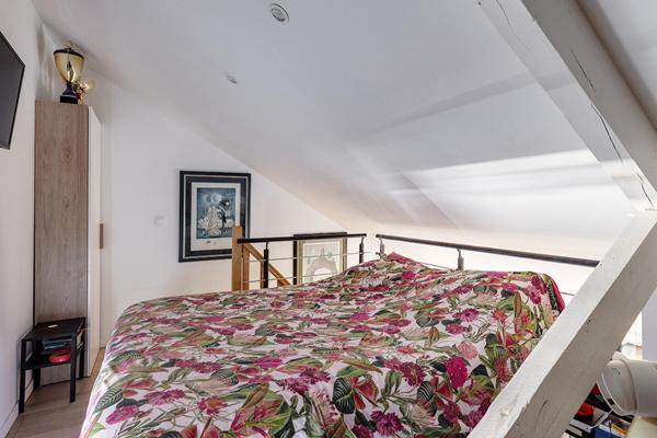 Triplex contemporain avec terrasse