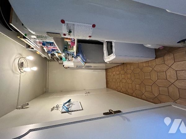 Pavillon récent en très bon état comprenant un grand salon, 3 chambres avec possibilité 4eme, jardin