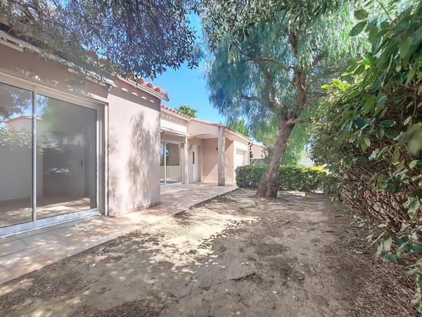 Villa 4 faces de plain-pied avec piscine chauffée