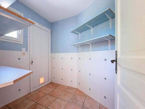 Villa 4 faces de plain-pied avec piscine chauffée