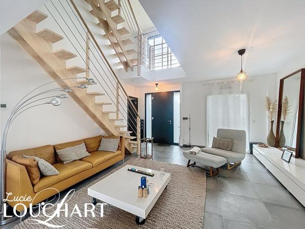 MAGNIFIQUE MAISON FAMILIALE 5 CHAMBRES AVEC GRAND JARDIN