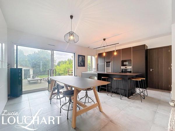 MAGNIFIQUE MAISON FAMILIALE 5 CHAMBRES AVEC GRAND JARDIN