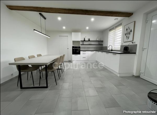 Maison refaite à neuf 3 chambres, habitable plain-pied.