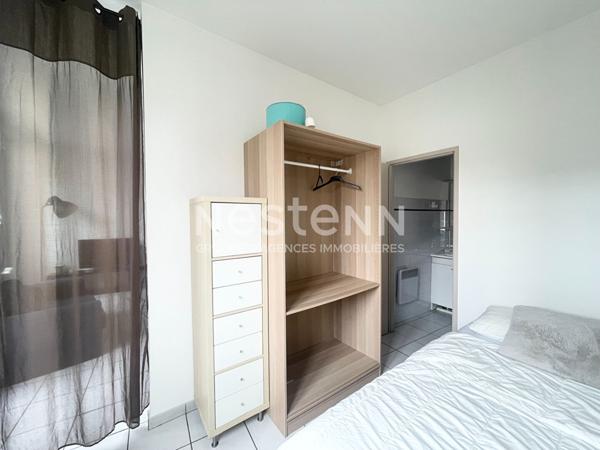 BORDEAUX - SAINT GENES - Appartement T1bis - Dernier étage - Immeuble pierres - Petite copropriété 4 lots - Vendu libre