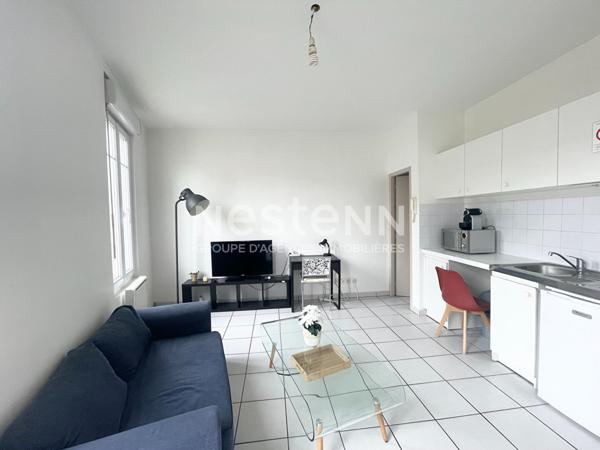 BORDEAUX - SAINT GENES - Appartement T1bis - Dernier étage - Immeuble pierres - Petite copropriété 4 lots - Vendu libre