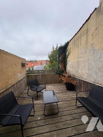 BOULOGNE SUR MER A VENDRE MAISON MITOYENNE AVEC JARDIN ET GARAGE (Très rare en ville)