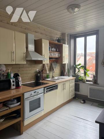 BOULOGNE SUR MER A VENDRE MAISON MITOYENNE AVEC JARDIN ET GARAGE (Très rare en ville)