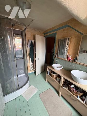 BOULOGNE SUR MER A VENDRE MAISON MITOYENNE AVEC JARDIN ET GARAGE (Très rare en ville)