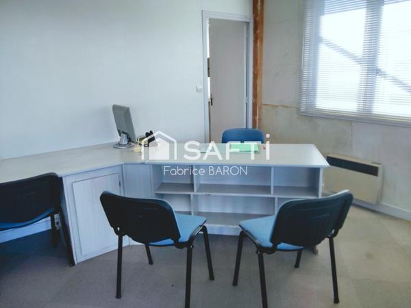 Local commercial dans zone commerciale