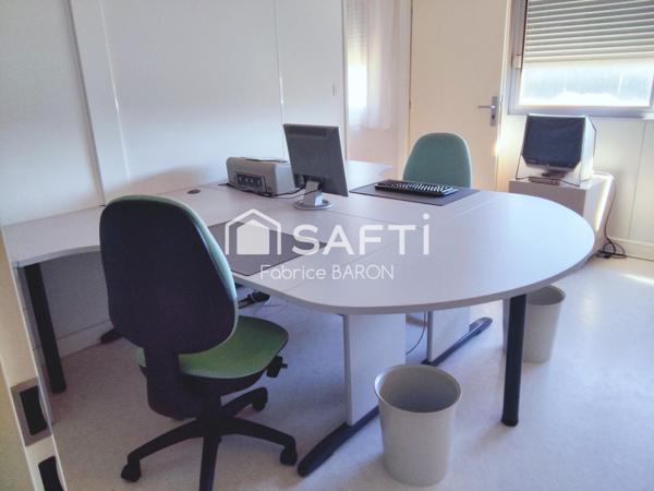 Local commercial dans zone commerciale