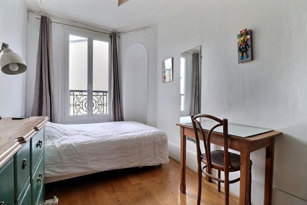 Appartement Paris 3 pièce(s) 45 m2 Barbes