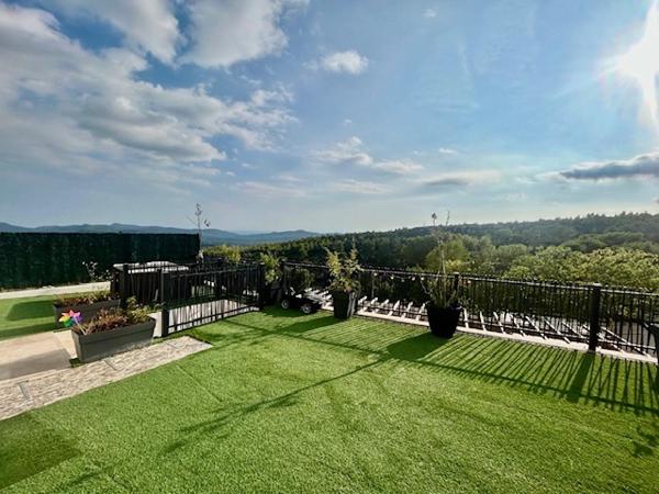 Terrain
        
        - 240 m² 349 000 € *