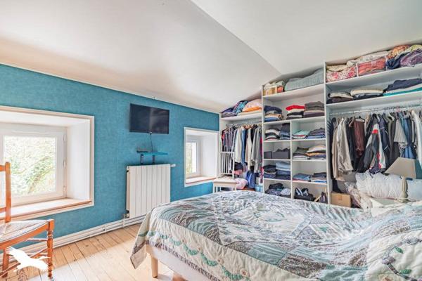 Maison à vendre |  Puy-du-Lac |  6 pièces | 181 m²