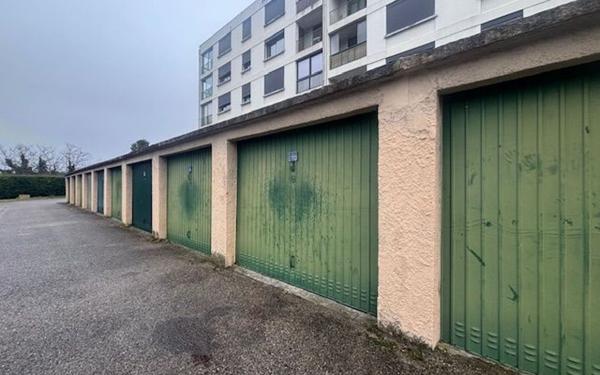 Stationnement à vendre    14 m2 Carpentras
