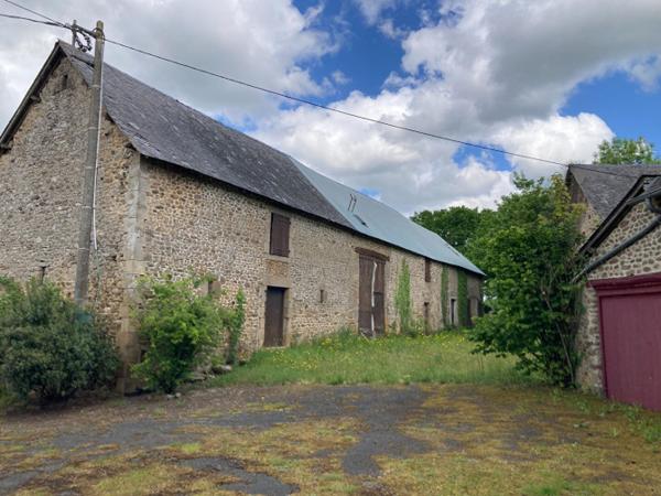 Propriété avec plan d'eau proche de Villaines la Juhel