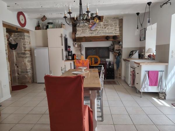 Maison en pierres rénovée et sans vis à vis