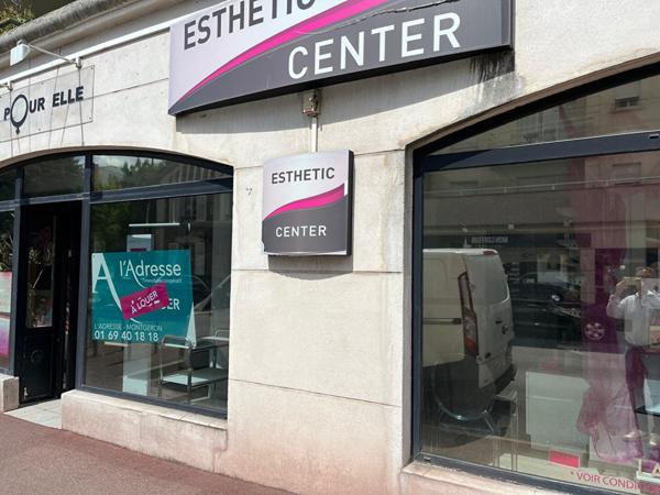 Local d'activité Montgeron 6 pièce(s) 69 m2