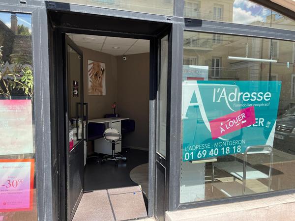 Local d'activité Montgeron 6 pièce(s) 69 m2