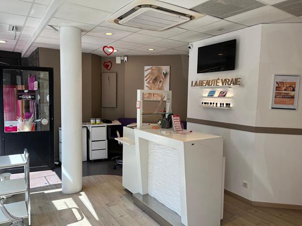 Local d'activité Montgeron 6 pièce(s) 69 m2