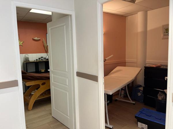 Local d'activité Montgeron 6 pièce(s) 69 m2