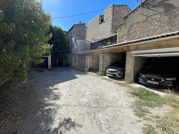 Immeuble 2 chambre(s) à vendre - Nîmes, Gard - 30