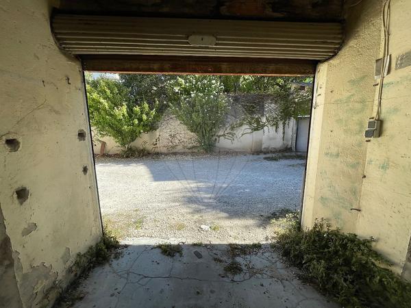 Immeuble 2 chambre(s) à vendre - Nîmes, Gard - 30