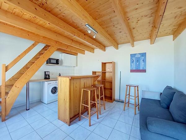 Ensemble immobilier de trois logements avec jardin à rénover Potentiel locatif  ou résidence principale La Rochelle La Pallice 70m²