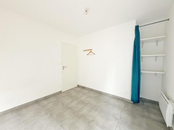 Appartement T3 récent avec terrasse et double parking – Résidence Al Thau (livrée en 2023)