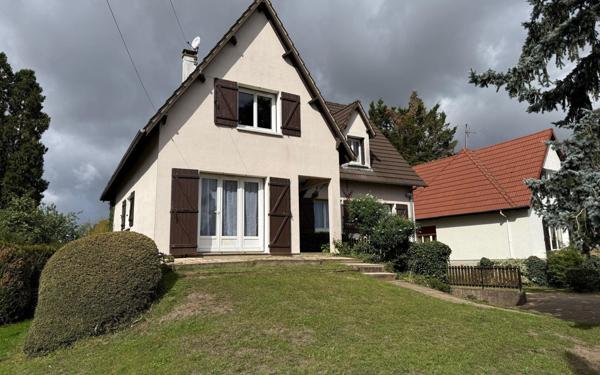 Maison à vendre    7 pièces •  Saint-Denis-en-Val